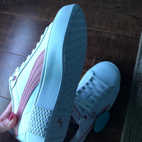 SOLD HOST PICK Puma smash platform v2 women sneakers. - Picture 5 of 5